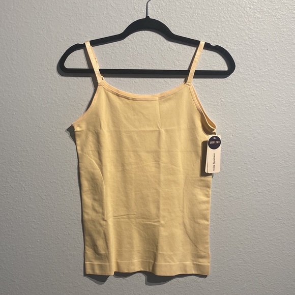 ๐ Shapewear Tank/cami; Empetua Adjustable straps - Picture 1 of 8